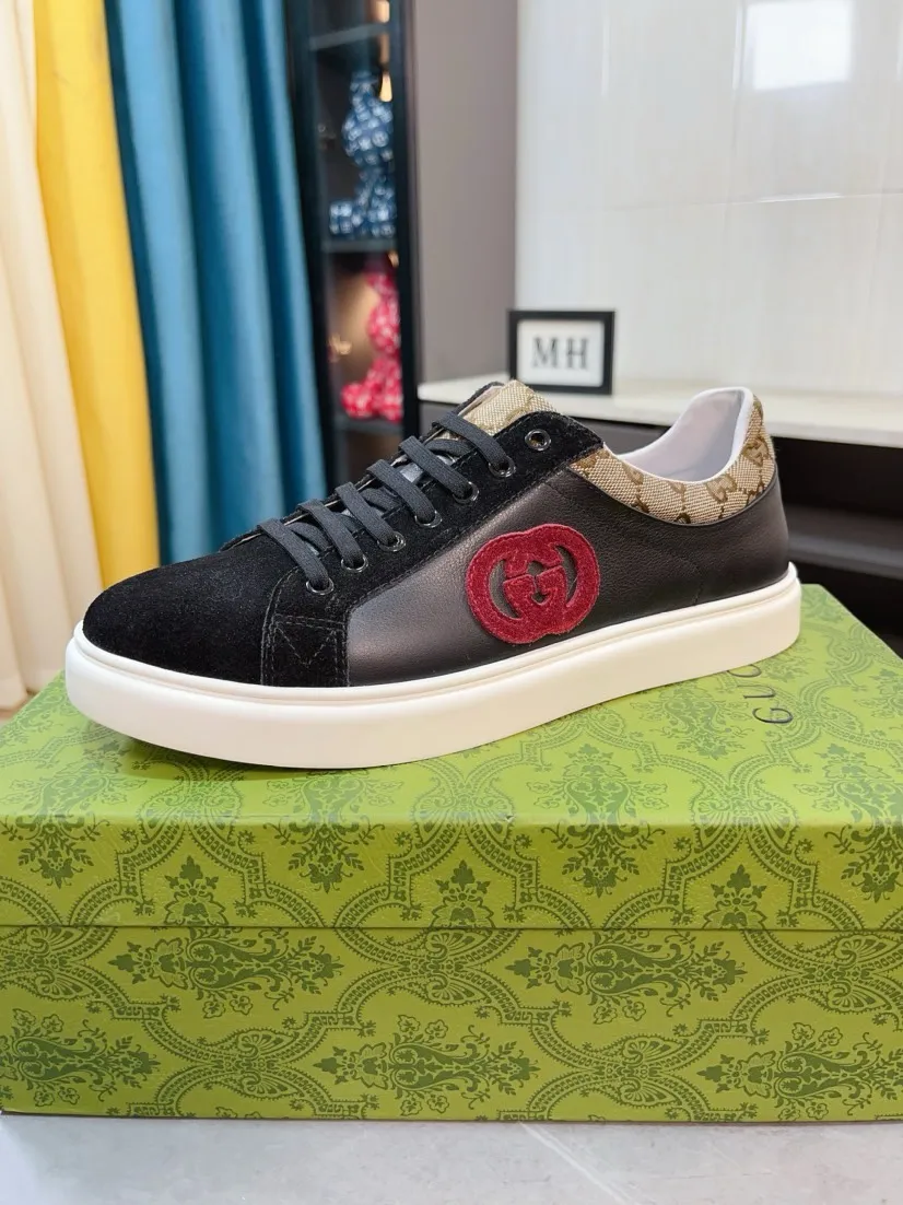 Factory price 440🌹🌹GUCCI [Gucci] New high-end brand of men's shoes, the latest fashionable casual men's shoes, trendy and versatile style, relaxed and sporty style, uppers imported from Italy, first-layer cowhide, genuine leather lining and ultra-fine workmanship. Original personalized fashionable rubber wear-resistant outsole, light and comfortable on the foot, size 38-44
